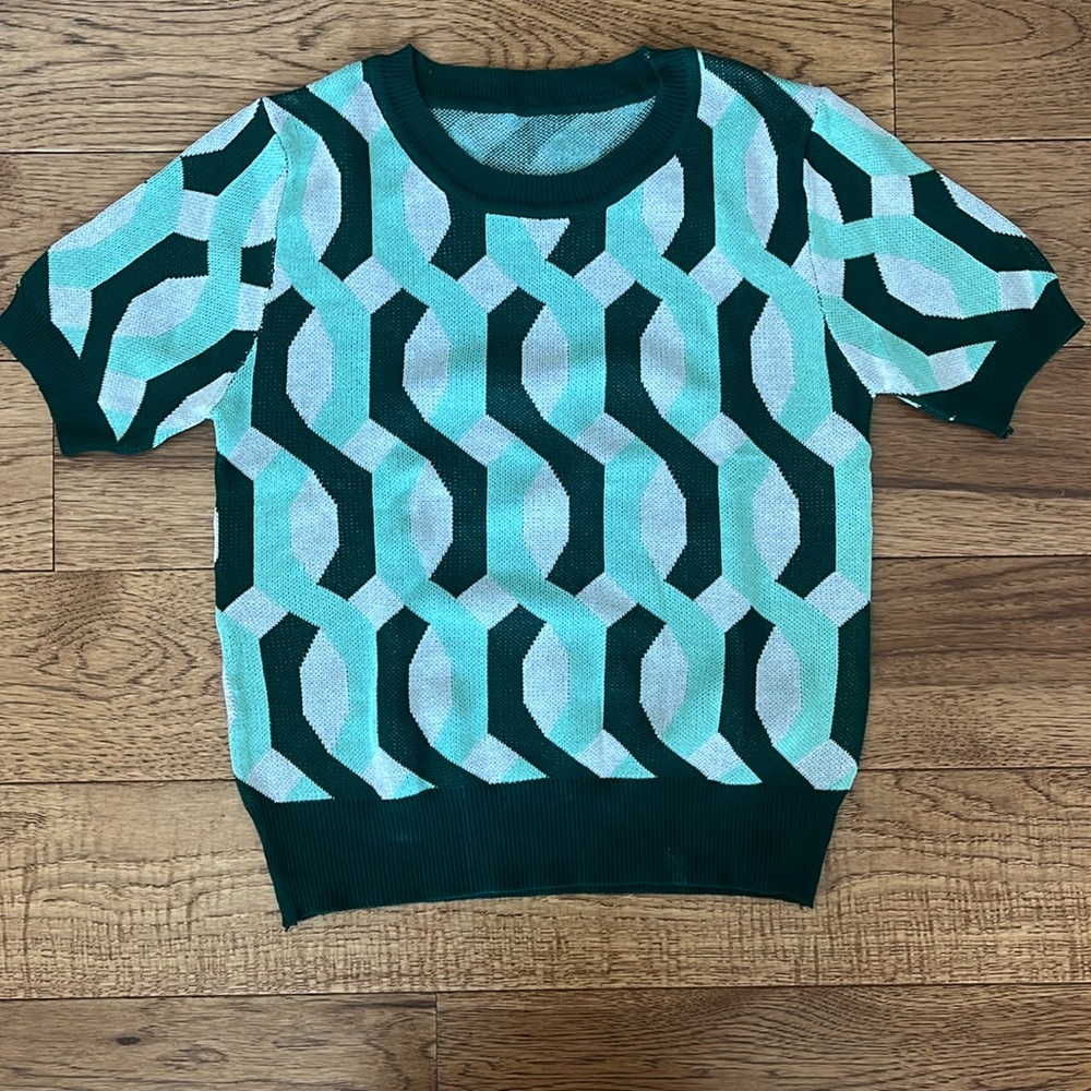 Geometric crewneck short sleeve shirt green size small